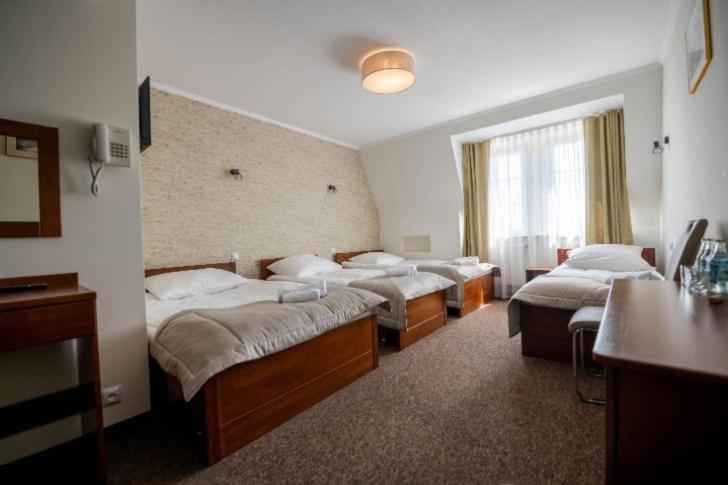 Hotel Palacowa Narol Екстериор снимка