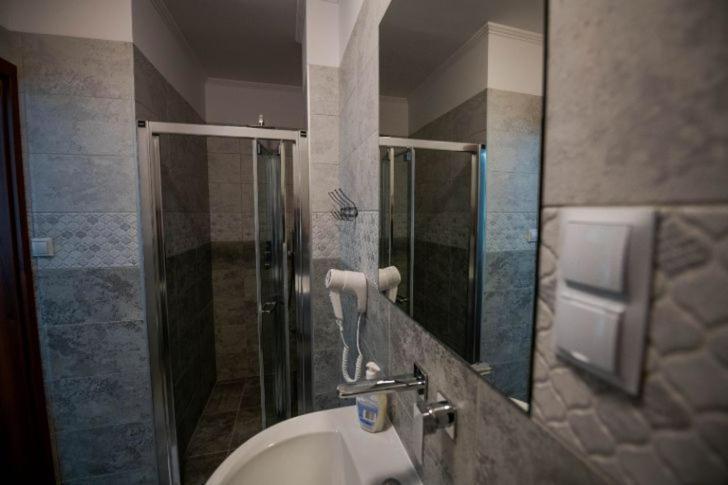 Hotel Palacowa Narol Екстериор снимка